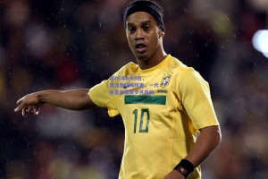 2005年8月5日，菲戈登陆梅阿查，一代巨星的蓝黑岁月启航