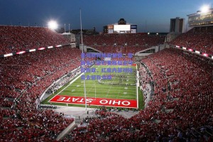 曼彻斯特晚报披露，意西豪门紧盯曼联后卫马拉西亚，红魔内部对球员去留存分歧